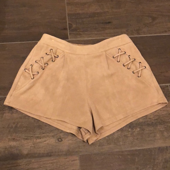 E-Lady Pants - Tan suede shorts